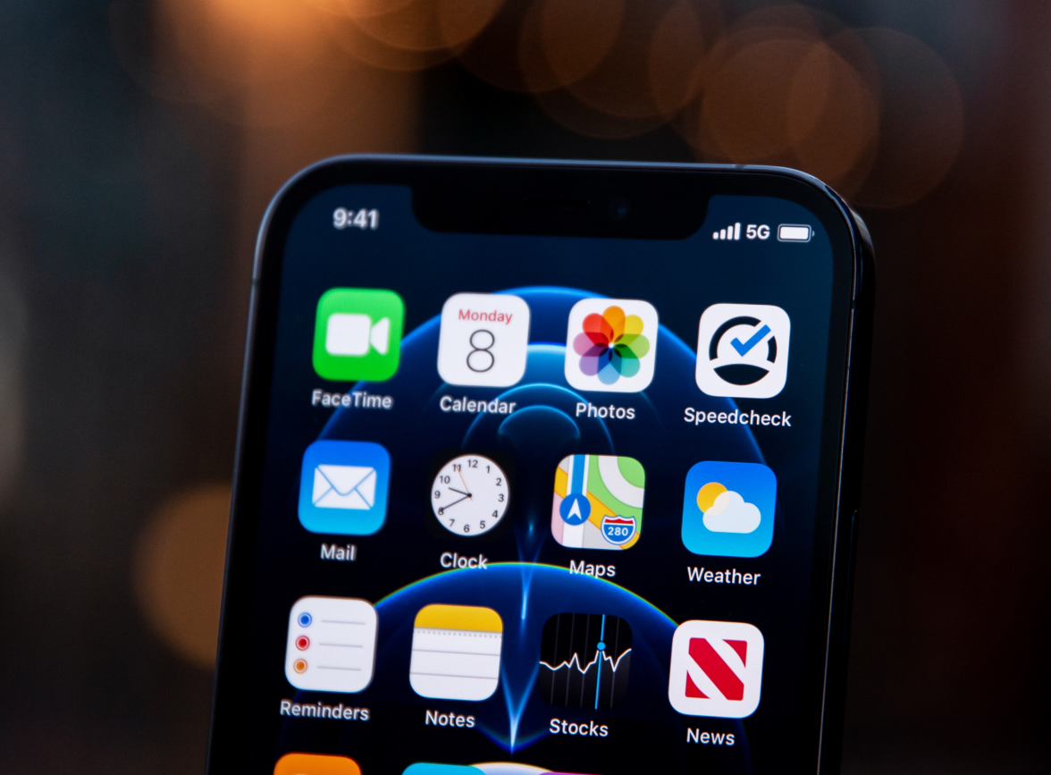 张湾苹果手机维修分享为什么 iPhone 12 在冬季会自动关机 