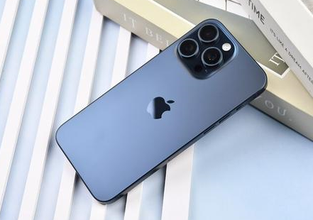 张湾苹果维修点分享iPhone 15 Pro Max屏幕更换全新实操风险 